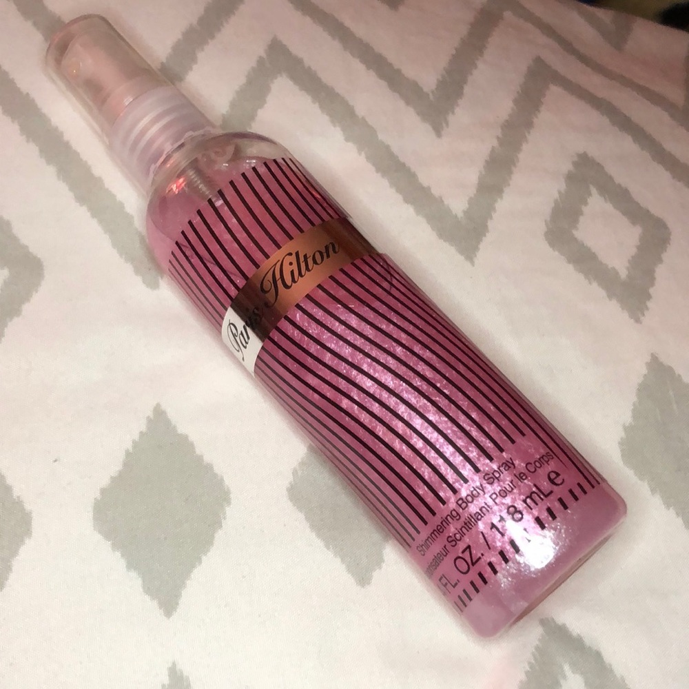 Paris Hilton shimmering body spray